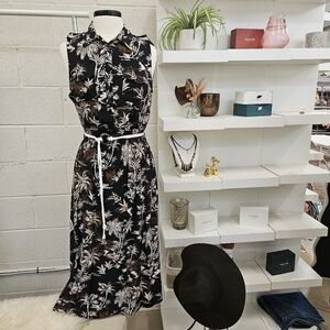Hawaiian Print Dress In Neutral Colors